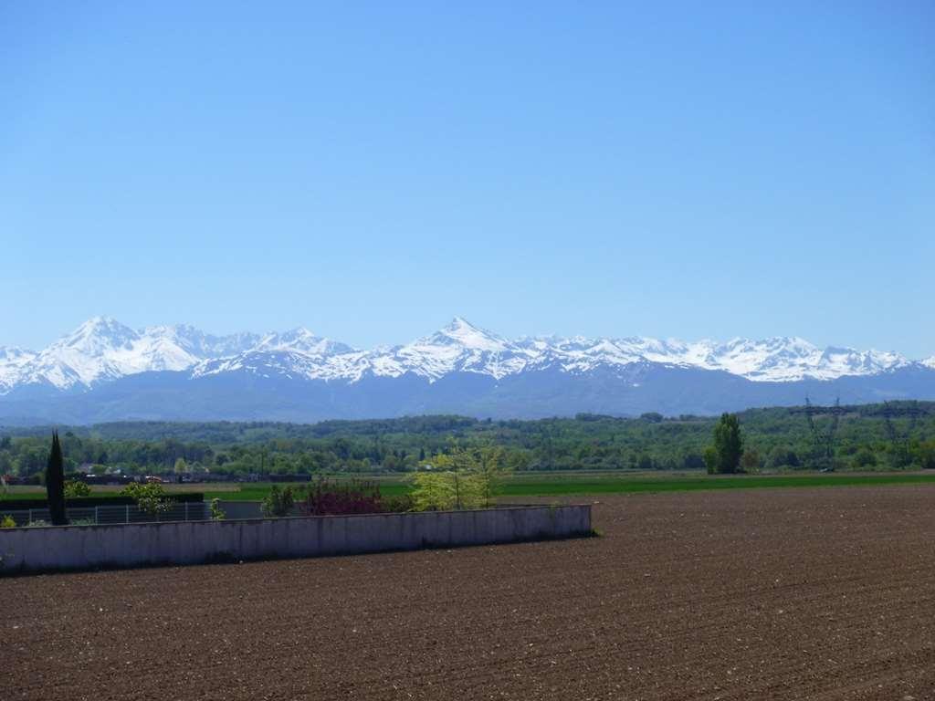 Kyriad Tarbes Odos Экстерьер фото