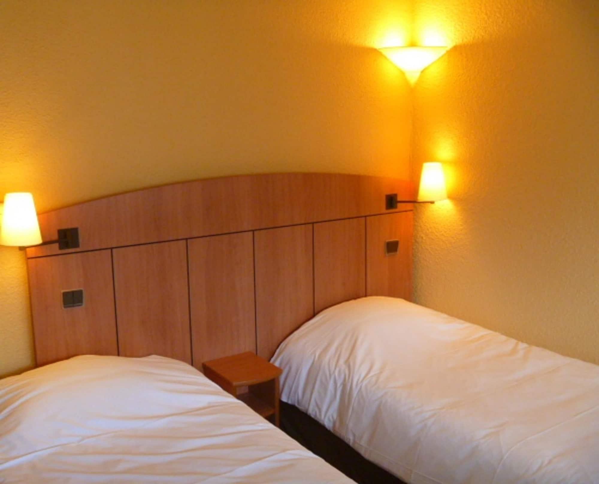 Kyriad Tarbes Odos Экстерьер фото