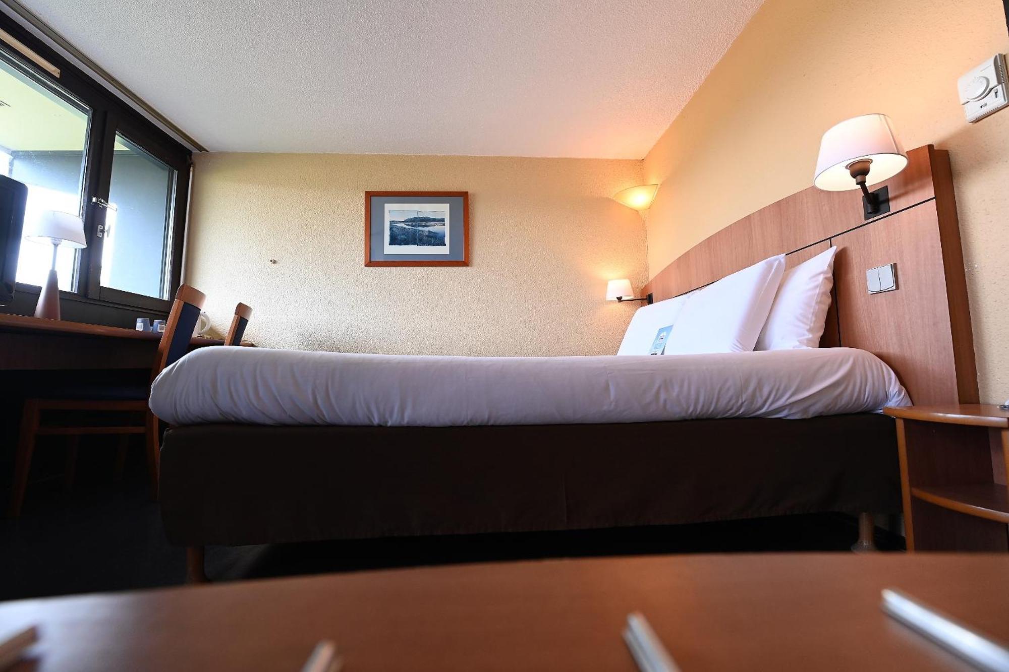 Kyriad Tarbes Odos Экстерьер фото