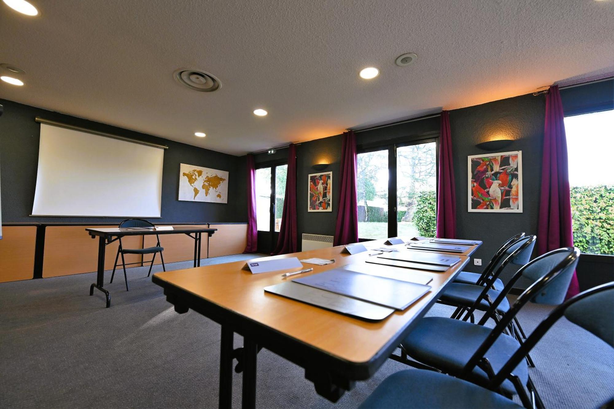 Kyriad Tarbes Odos Экстерьер фото